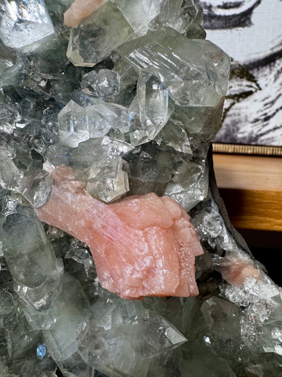 Apophyllite Clusters: Meaning, Properties, and Healing Benefits - Crystals & Reiki