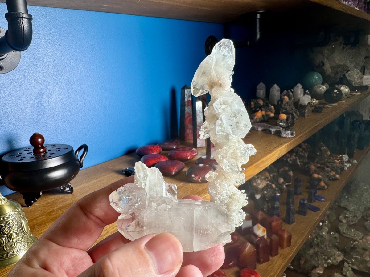 Apophyllite Stalactites with Prehnite: Meaning, Properties, and Healing Benefits - Crystals & Reiki