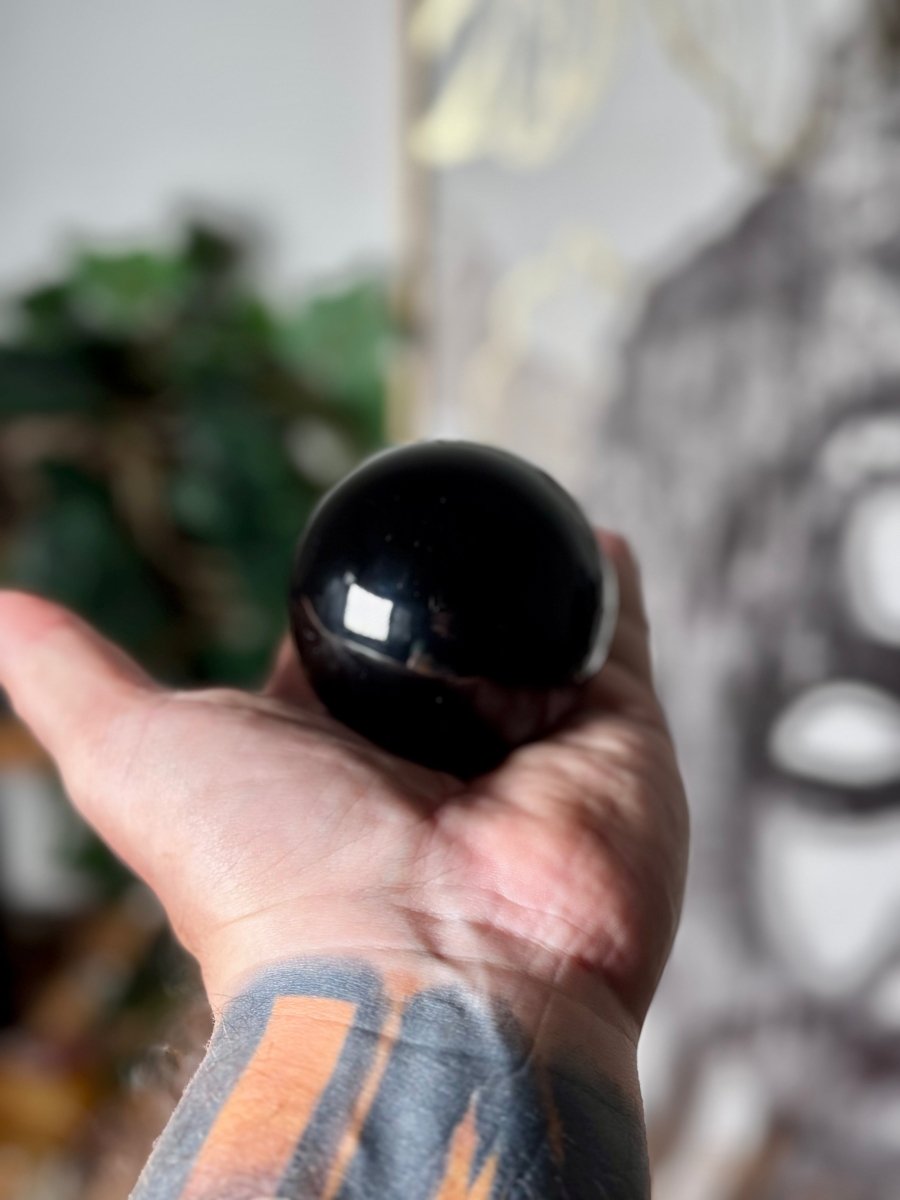 Black Obsidian Crystal: Meaning, Benefits, and Healing Properties - Crystals & Reiki