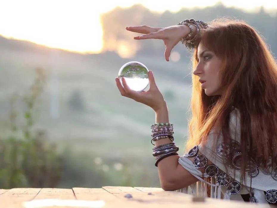 Discovering the Spirit of Crystals: How to Connect with Their Unique Energies - Crystals & Reiki