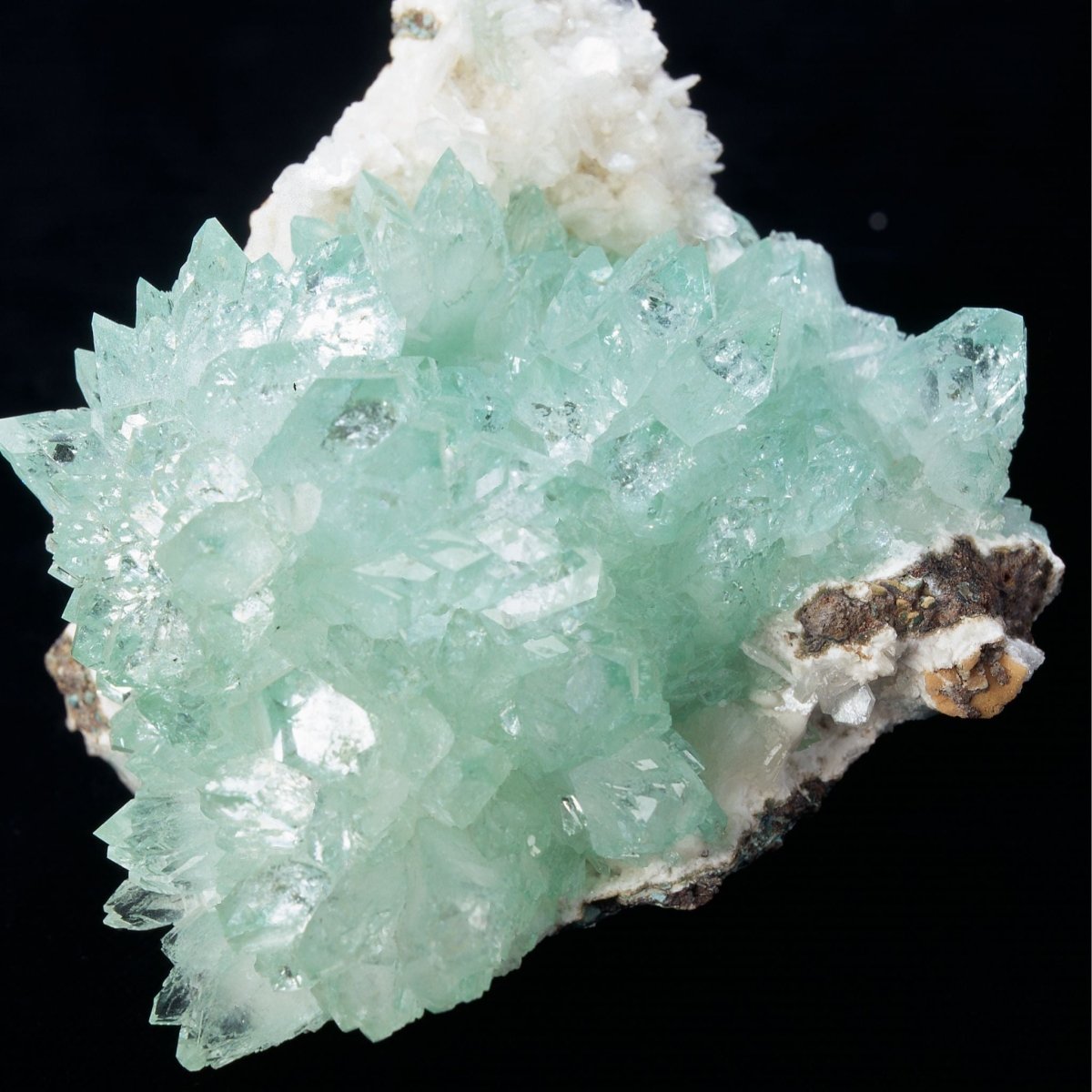 Green Apophyllite: Meaning, Properties, and Healing Benefits - Crystals & Reiki