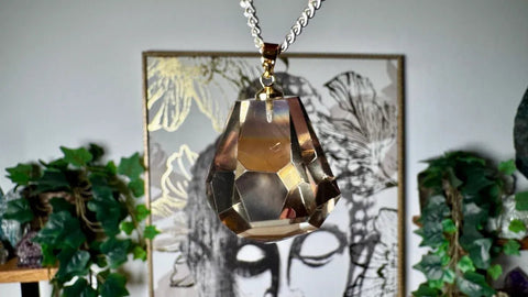 How to Choose Crystal Jewellery for Healing, Style and Energy - Crystals & Reiki