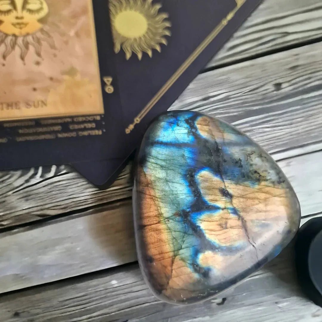 Meaning of Labradorite: The Ultimate Guide - Crystals & Reiki