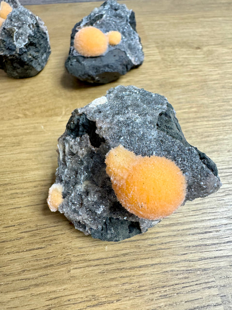 Rare Orange Thomsonite & Black Chalcedony – Sparkling Gems