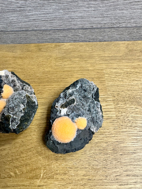 Rare Orange Thomsonite & Black Chalcedony – Sparkling Gems