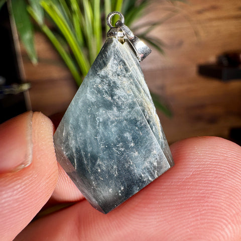 Rare AA Grade Blue Tara Quartz Diamond Pendant in 925 Sterling Silver