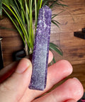 Deep Purple Lepidolite Obelisk: Guidance and Stress Relief – 63g / 9.4cm - Crystals & Reiki