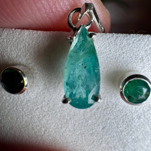 Emerald Pendant & Earring Set: Sterling Silver Elegance - Crystals & Reiki