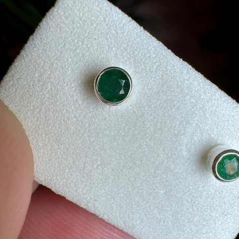 Emerald Pendant & Earring Set: Sterling Silver Elegance - Crystals & Reiki