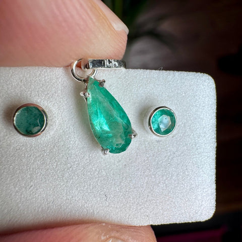 Deep Green Emerald Set: Prosperity and Abundance (925 Sterling Silver) - Crystals & Reiki