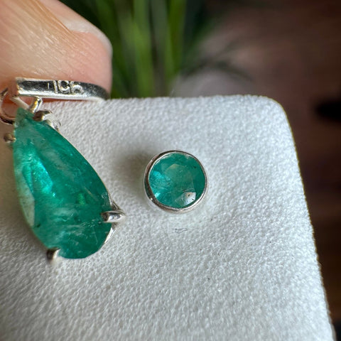 Deep Green Emerald Set: Prosperity and Abundance (925 Sterling Silver) - Crystals & Reiki