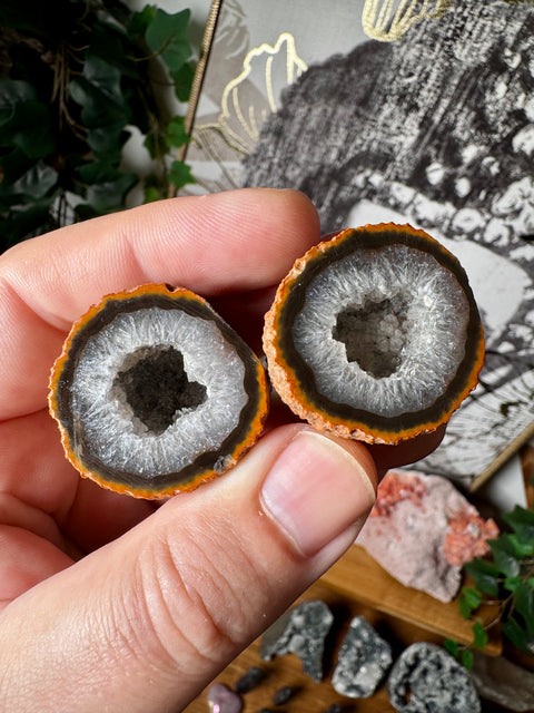 Warring States Agate Geode with Clear Druzy Quartz and Fiery Banding for Protection and Spiritual Awakening - Crystals & Reiki