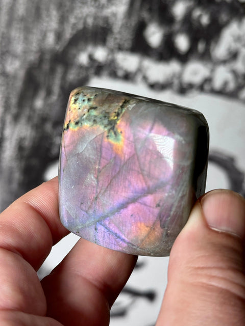 Pink Labradorite freeform with purple fractures, orange glow, and gold-green shimmer – Crystals & Reiki.